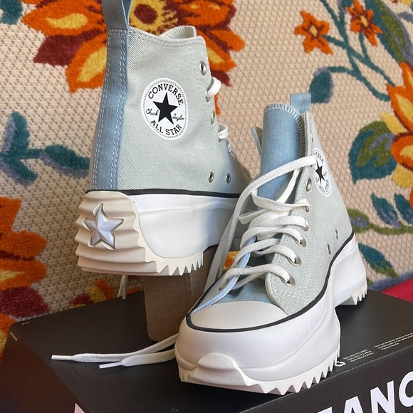 Converse 171894C
RUN STAR HIKE HI
BLUE/VINTAGE WHITE/BLACK
Women’s platforms - Picture 2 of 16